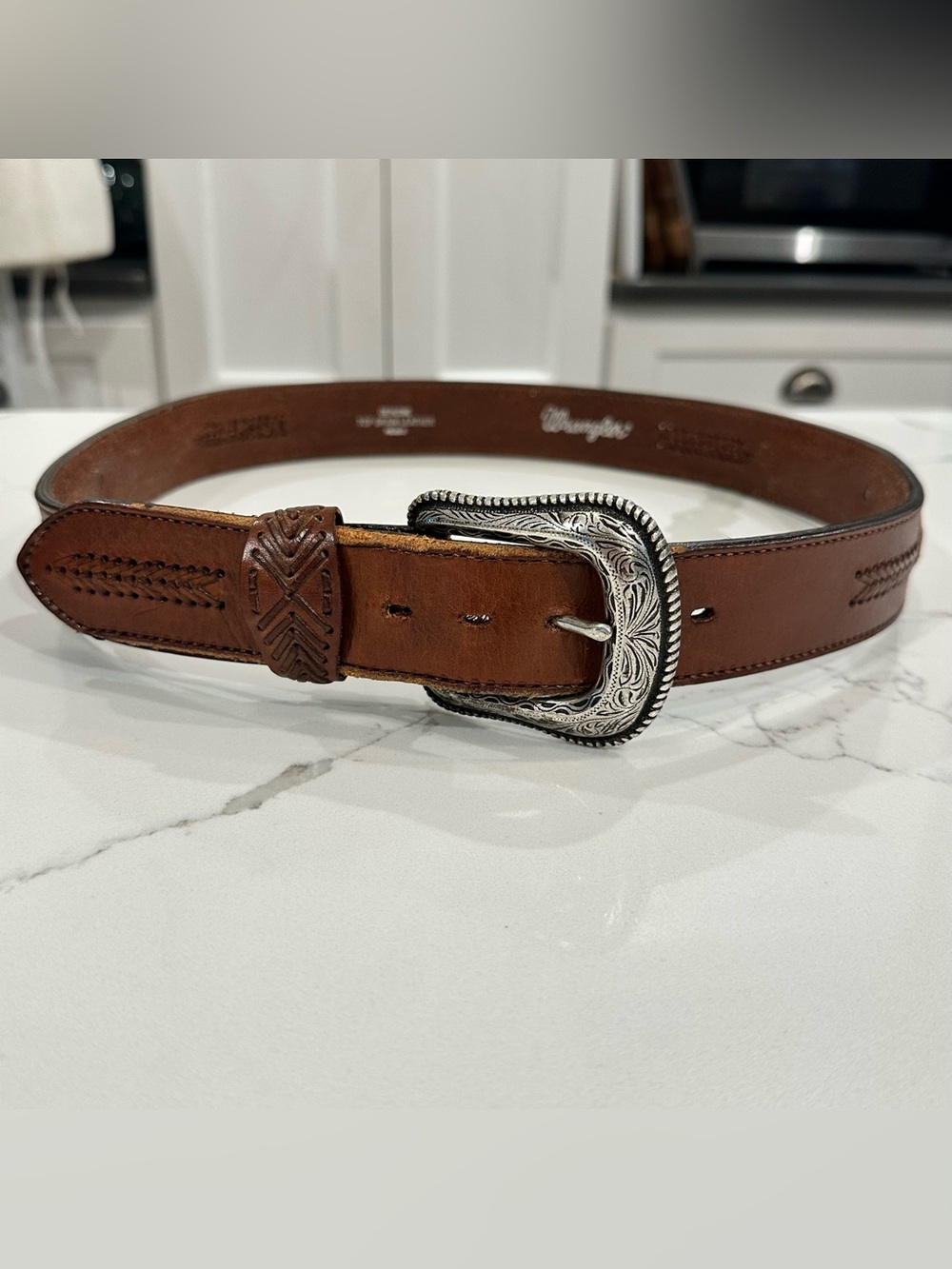Wrangler Brown Leather Concho Belt Mens 36 Silver Embossed Buckle Western Cowboy